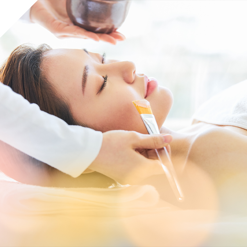 肌悩みに合わせた本格フェイシャルメニュー